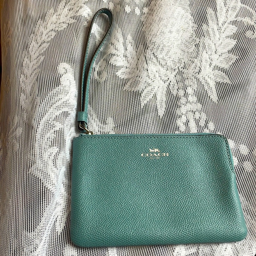 Wristlet